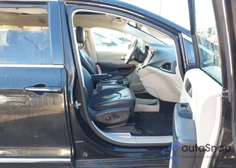 2019 Chrysler Pacifica Limited from USA, damaged, VIN 2C4RC1GG2KR731528